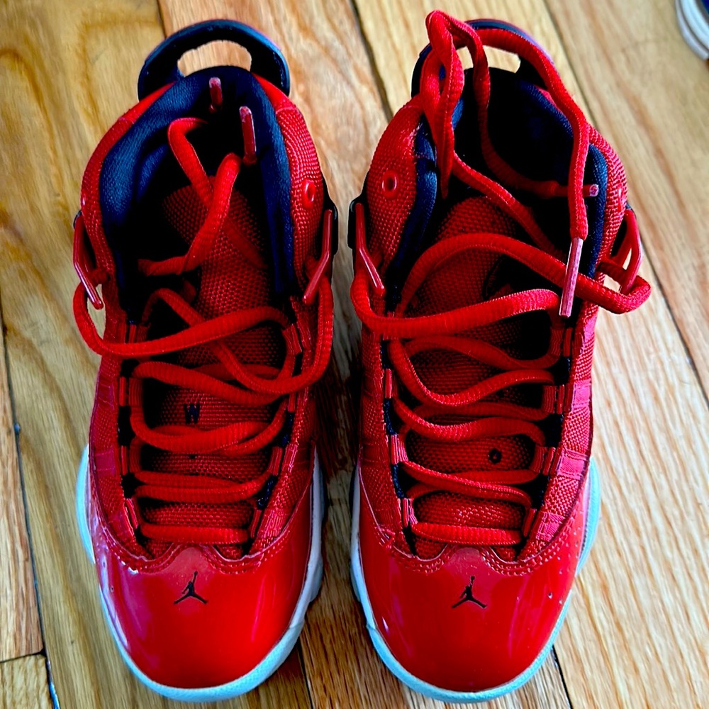 Worn maybe twice Jordan 6 rings boys size 11